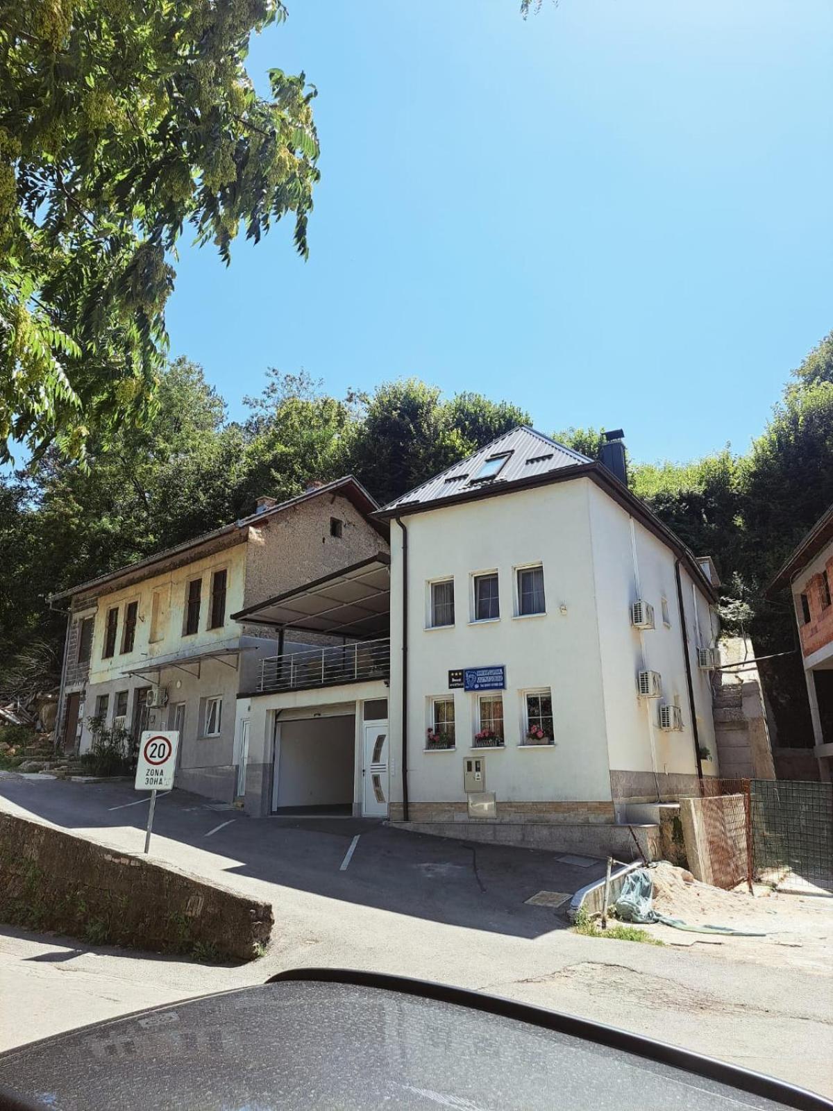 Apartmani Waterfall / Vodopad Jajca Kültér fotó